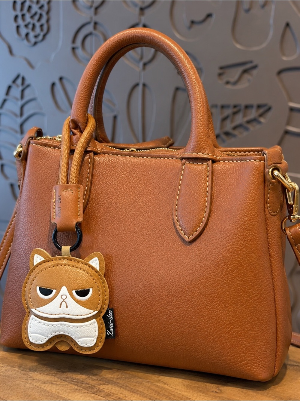 Leather Key & Card Holder Charm in Tan with Cute Cat Design